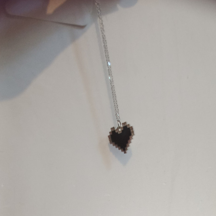 گردنبند قلب پیکسلی